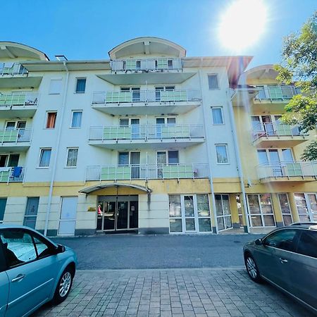 Joy Apartman 잘라카로쉬 외부 사진
